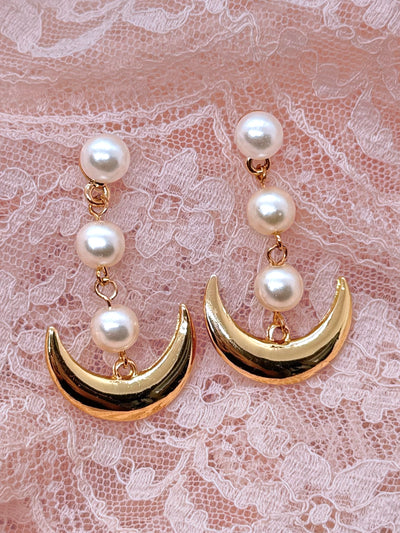 Sailor Moon Earrings Pearl Serenity Drop